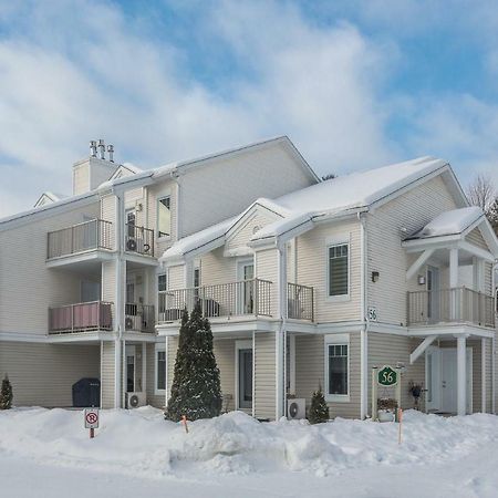 Condo Entre Ville/Nature Magog Bagian luar foto