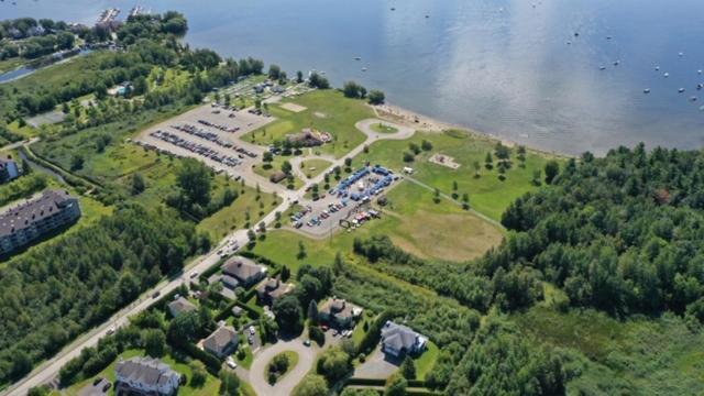 Condo Entre Ville/Nature Magog Bagian luar foto